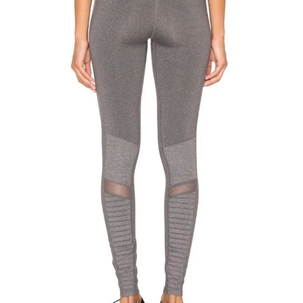 ALO YOGA MOTO LEGGING
